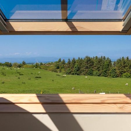 2 Eden At Williamscraig Holiday Cottages Линлитгоу Екстериор снимка